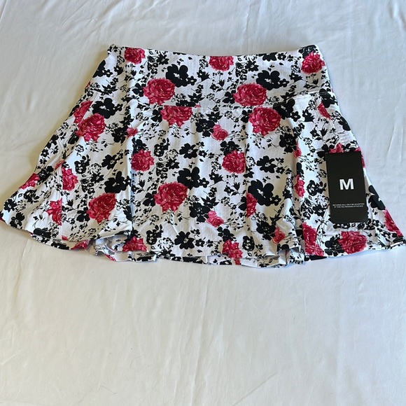 Ibkul Linited Edition 14in Swing Skort Xenia Red and Black Floral NWT - Picture 6 of 14